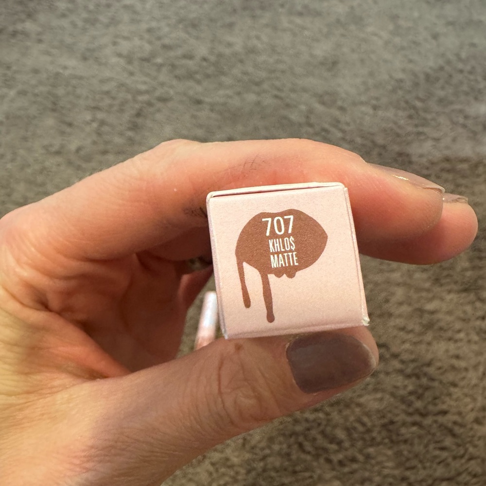 KYLIE COSMETICS Matte Liquid Lipstick 707 Khloe Khlo$ Matte 0.1 Oz/ 3ml NEW - Picture 3 of 4